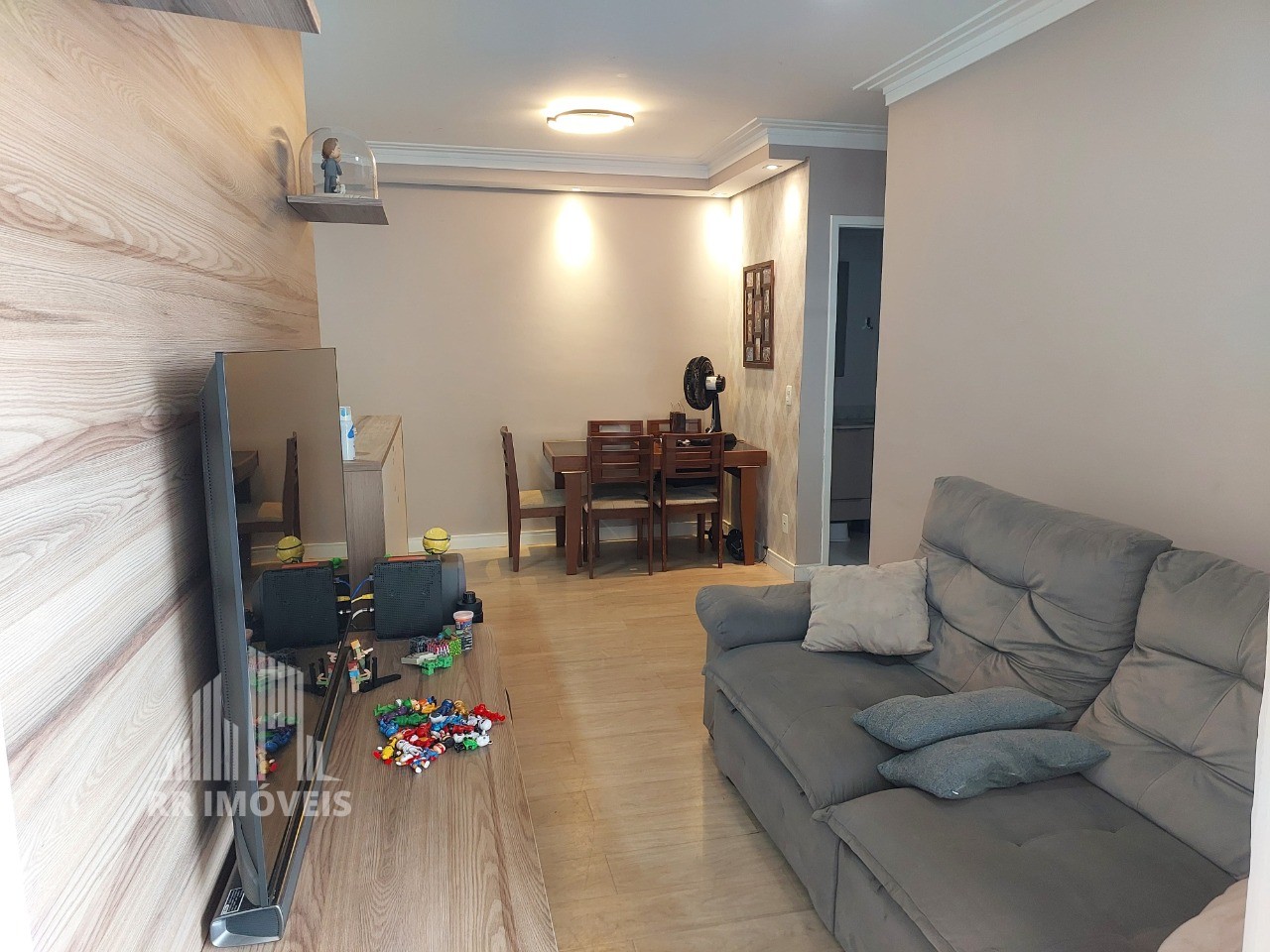 Apartamento à venda com 2 quartos, 62m² - Foto 2