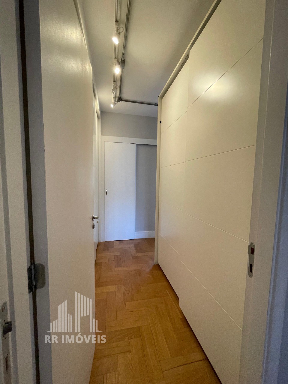 Apartamento à venda com 3 quartos, 132m² - Foto 8