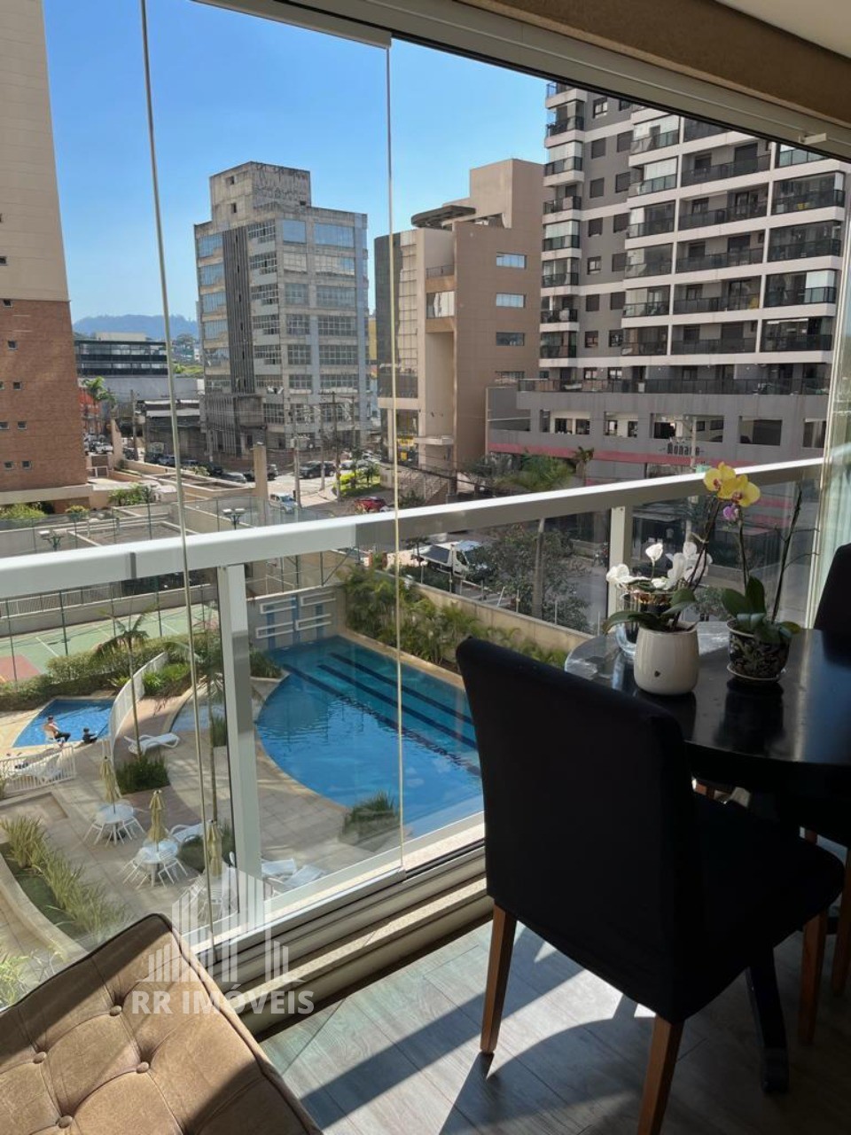 Apartamento à venda com 2 quartos, 80m² - Foto 2