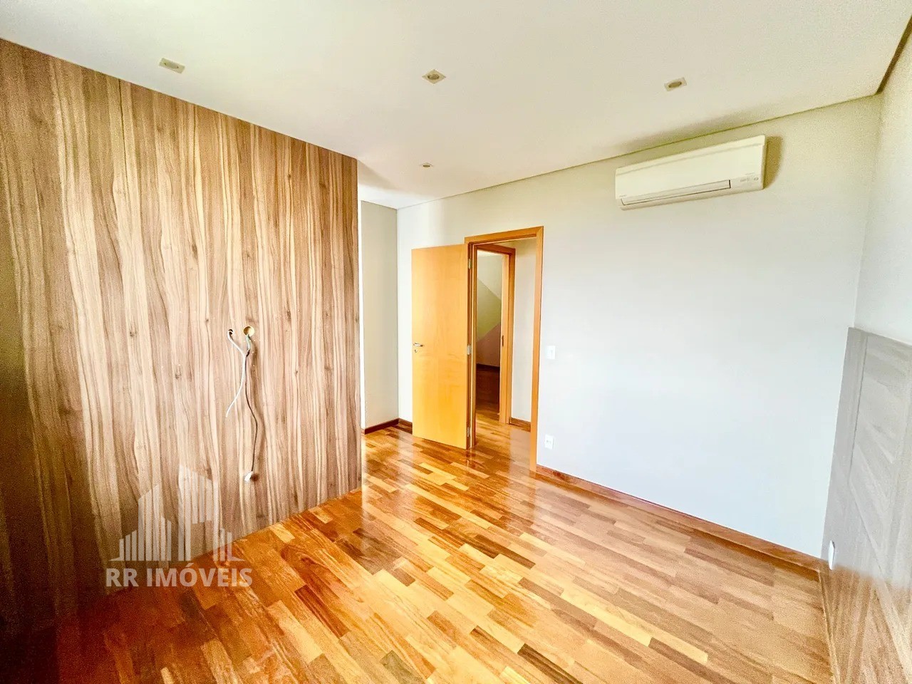 Apartamento à venda com 3 quartos, 122m² - Foto 9