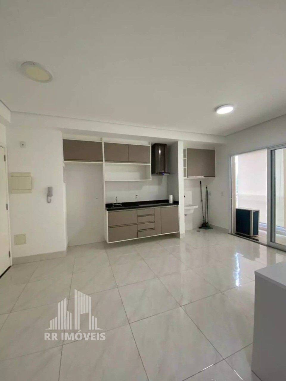 Apartamento à venda com 2 quartos, 62m² - Foto 1