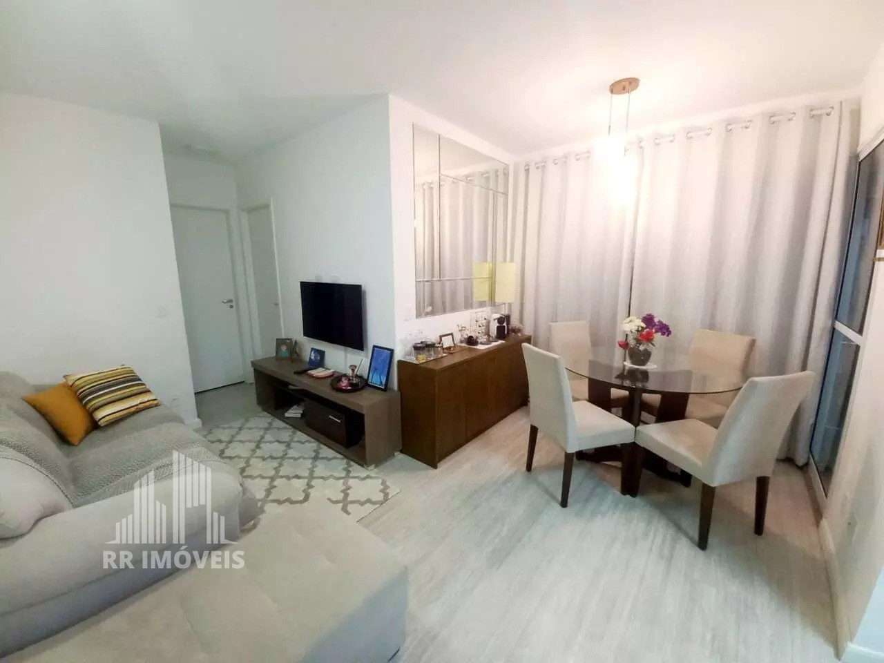 Apartamento à venda com 2 quartos, 62m² - Foto 2