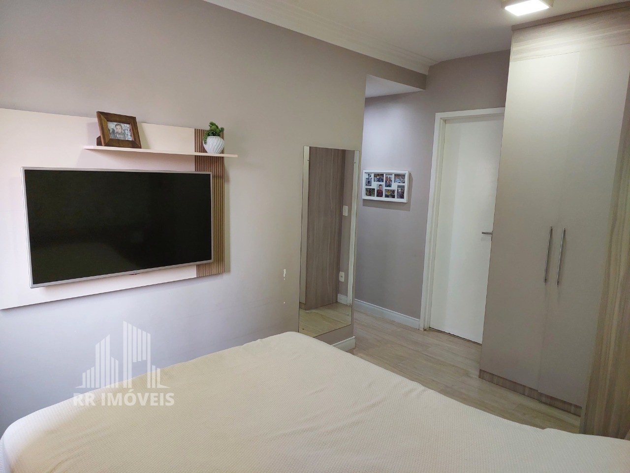 Apartamento à venda com 2 quartos, 62m² - Foto 11