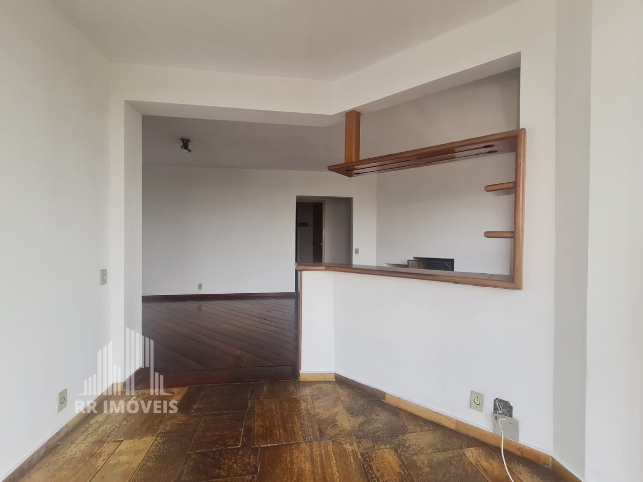 Apartamento à venda com 3 quartos, 130m² - Foto 4