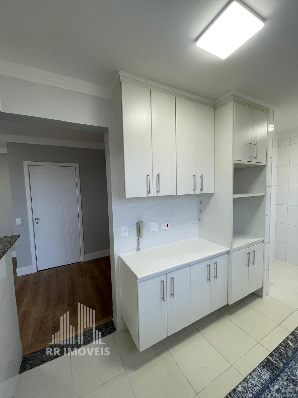 Apartamento à venda com 2 quartos, 66m² - Foto 10