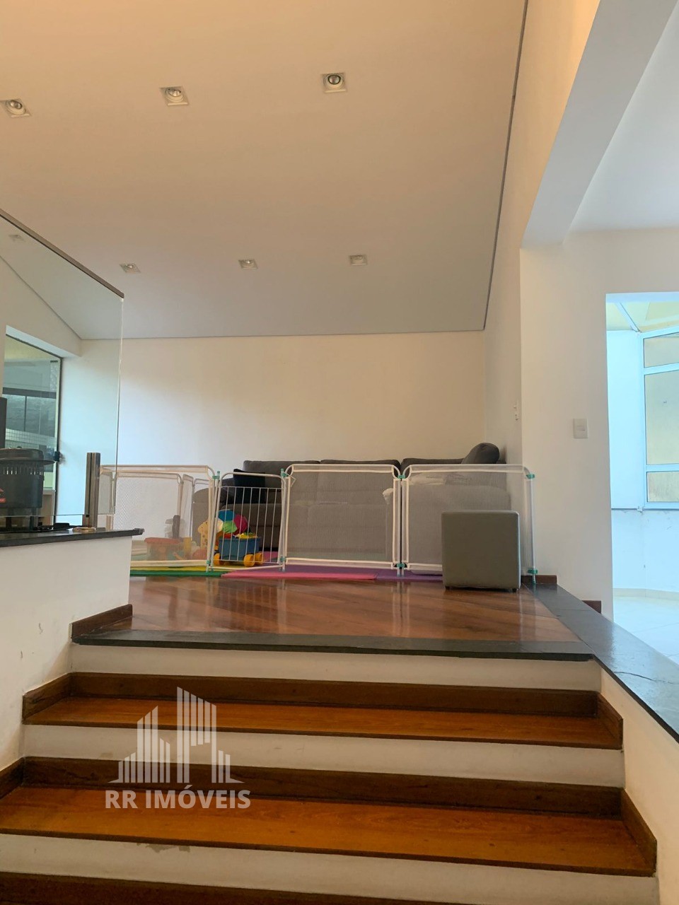 Casa à venda com 4 quartos, 389m² - Foto 12