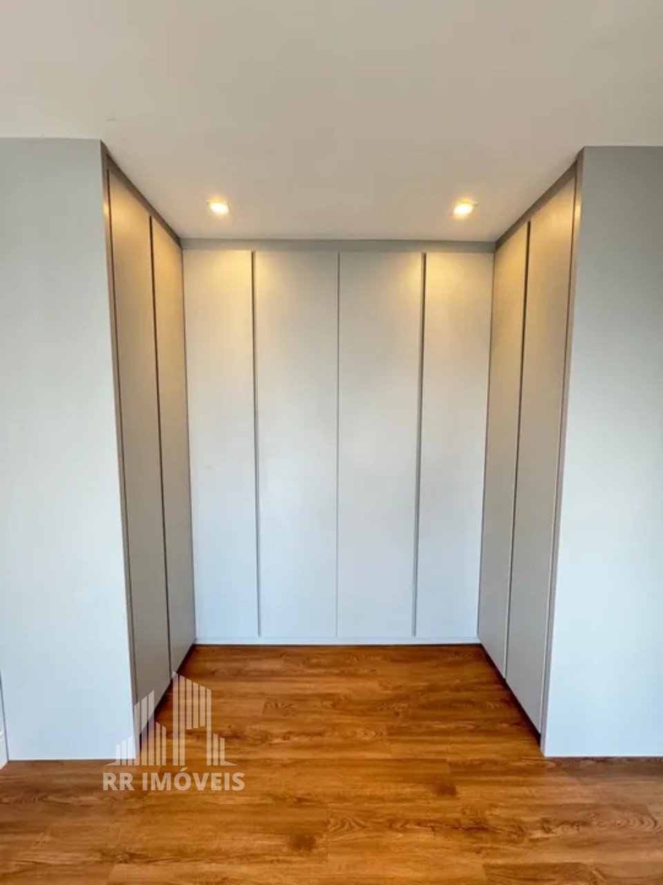 Apartamento à venda com 2 quartos, 95m² - Foto 16