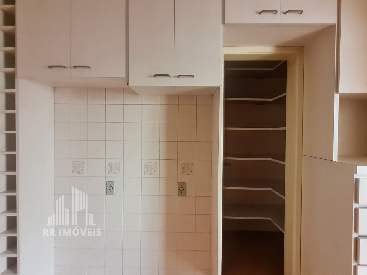 Apartamento à venda com 3 quartos, 130m² - Foto 13