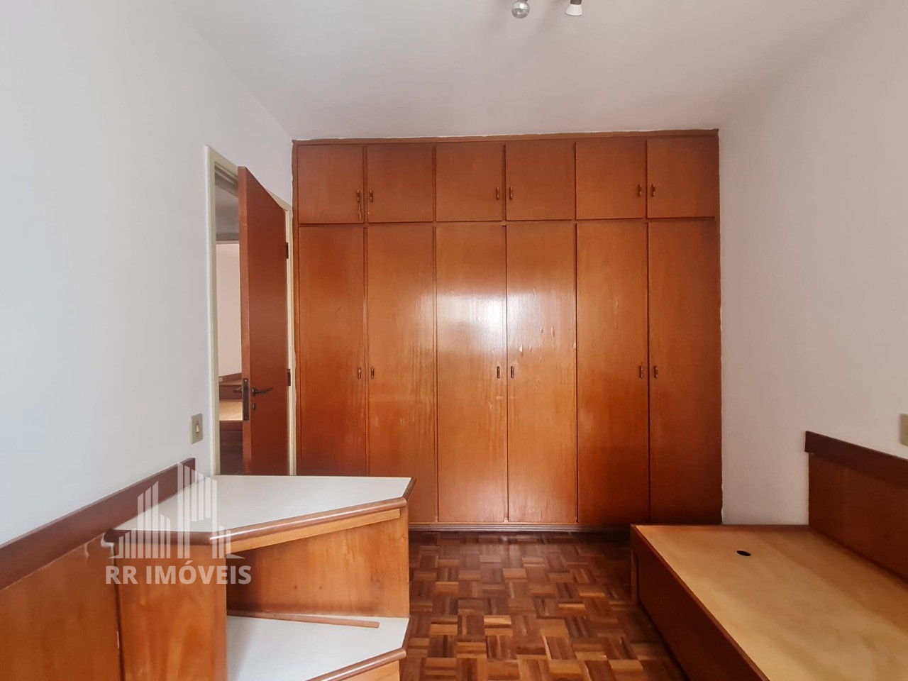 Apartamento à venda com 3 quartos, 130m² - Foto 16