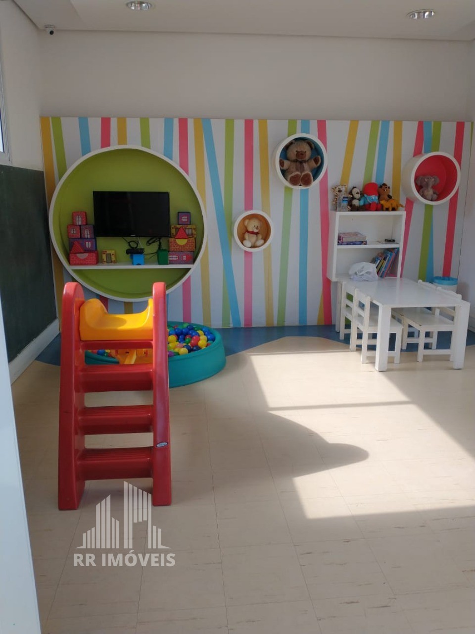 Apartamento à venda com 2 quartos, 57m² - Foto 16