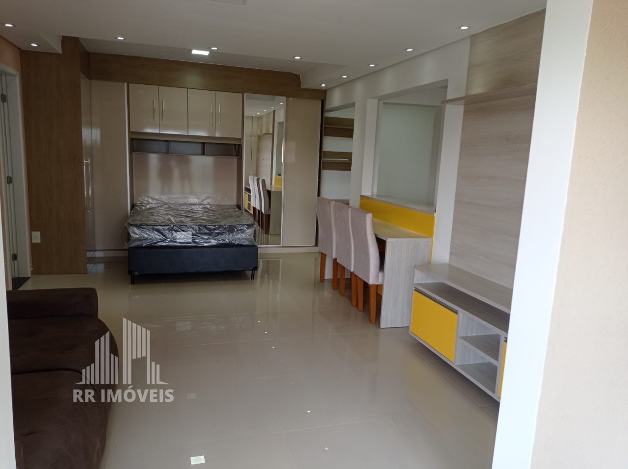 Apartamento à venda com 1 quarto, 50m² - Foto 1