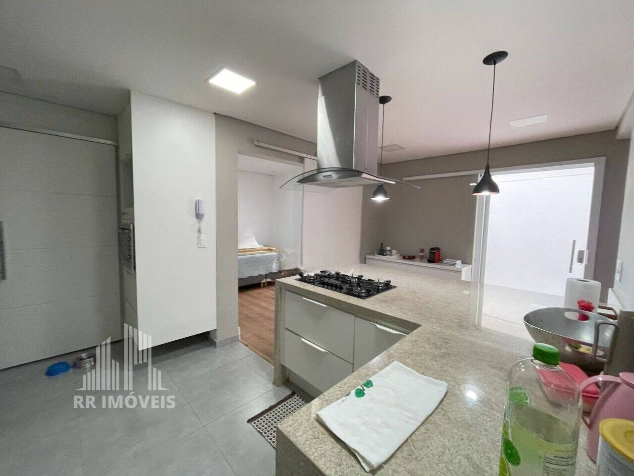 Casa de Condomínio à venda com 4 quartos, 200m² - Foto 8