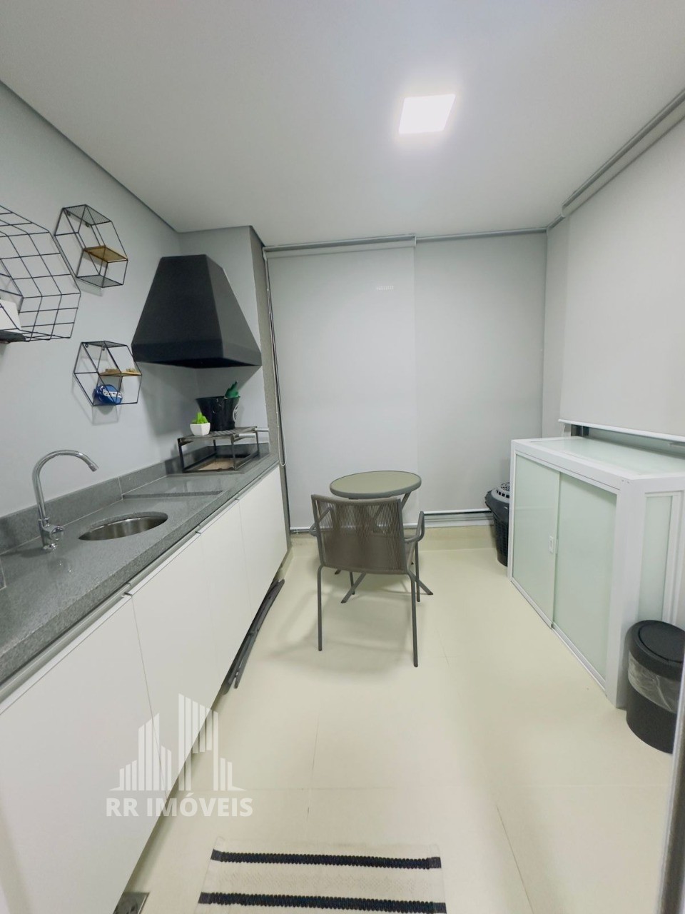 Apartamento à venda com 3 quartos, 74m² - Foto 3