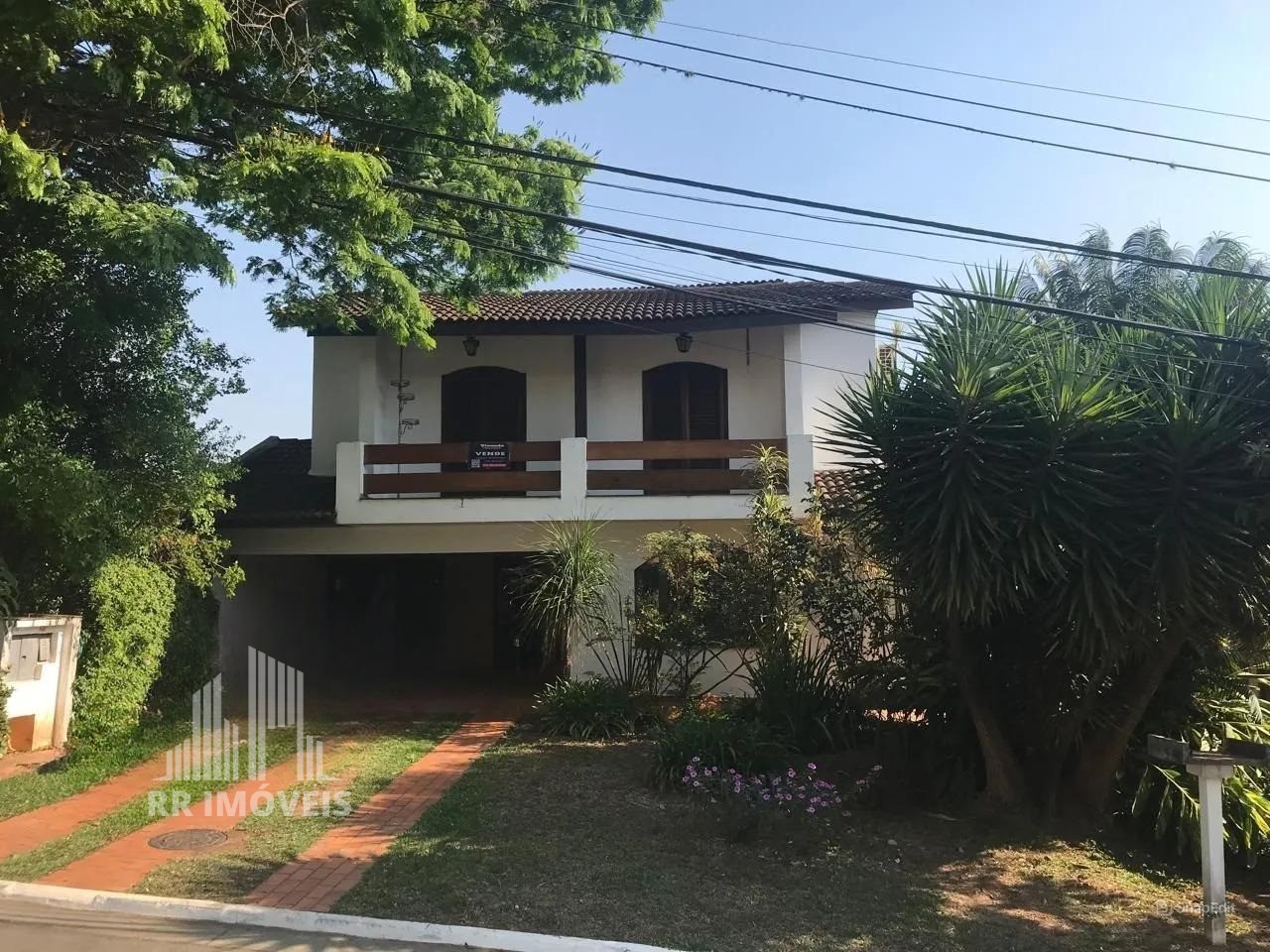 Casa à venda com 4 quartos, 320m² - Foto 1