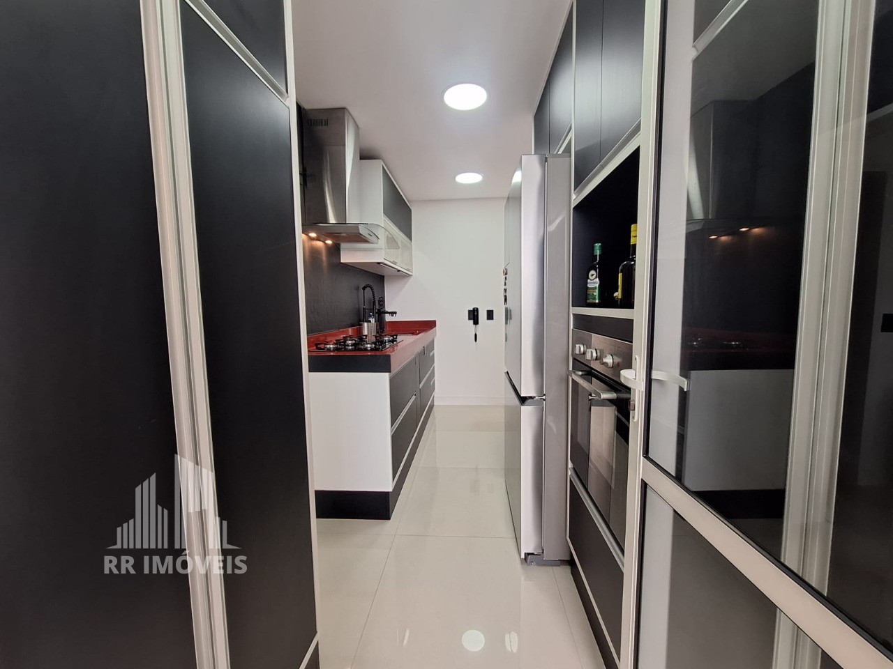 Apartamento à venda com 3 quartos, 94m² - Foto 7