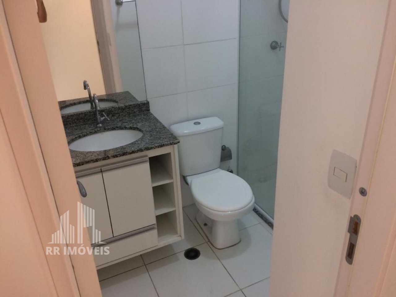 Apartamento para alugar com 2 quartos, 68m² - Foto 23