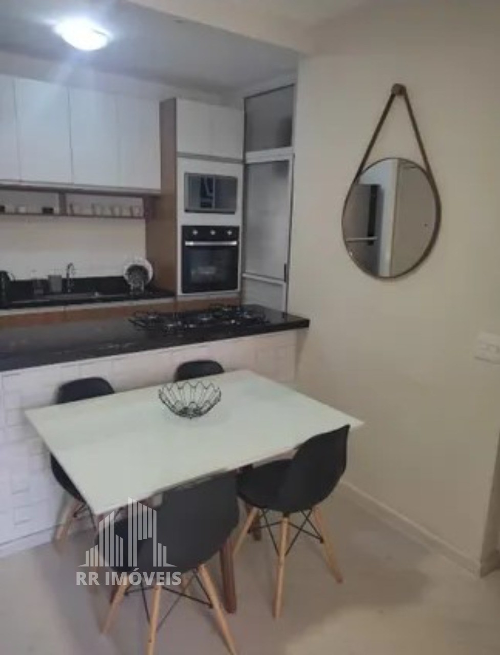 Apartamento à venda com 2 quartos, 61m² - Foto 1