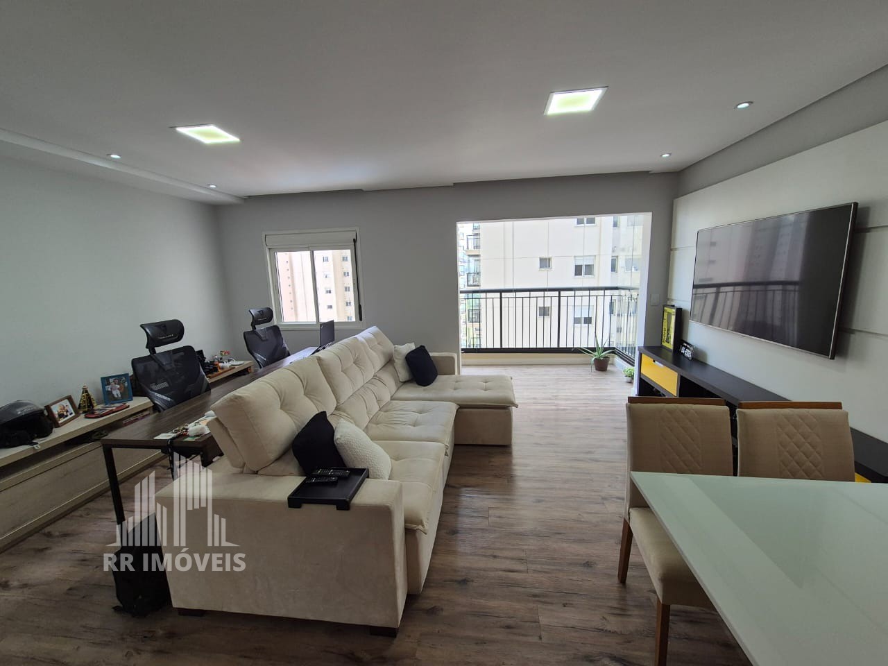 Apartamento à venda com 2 quartos, 68m² - Foto 9