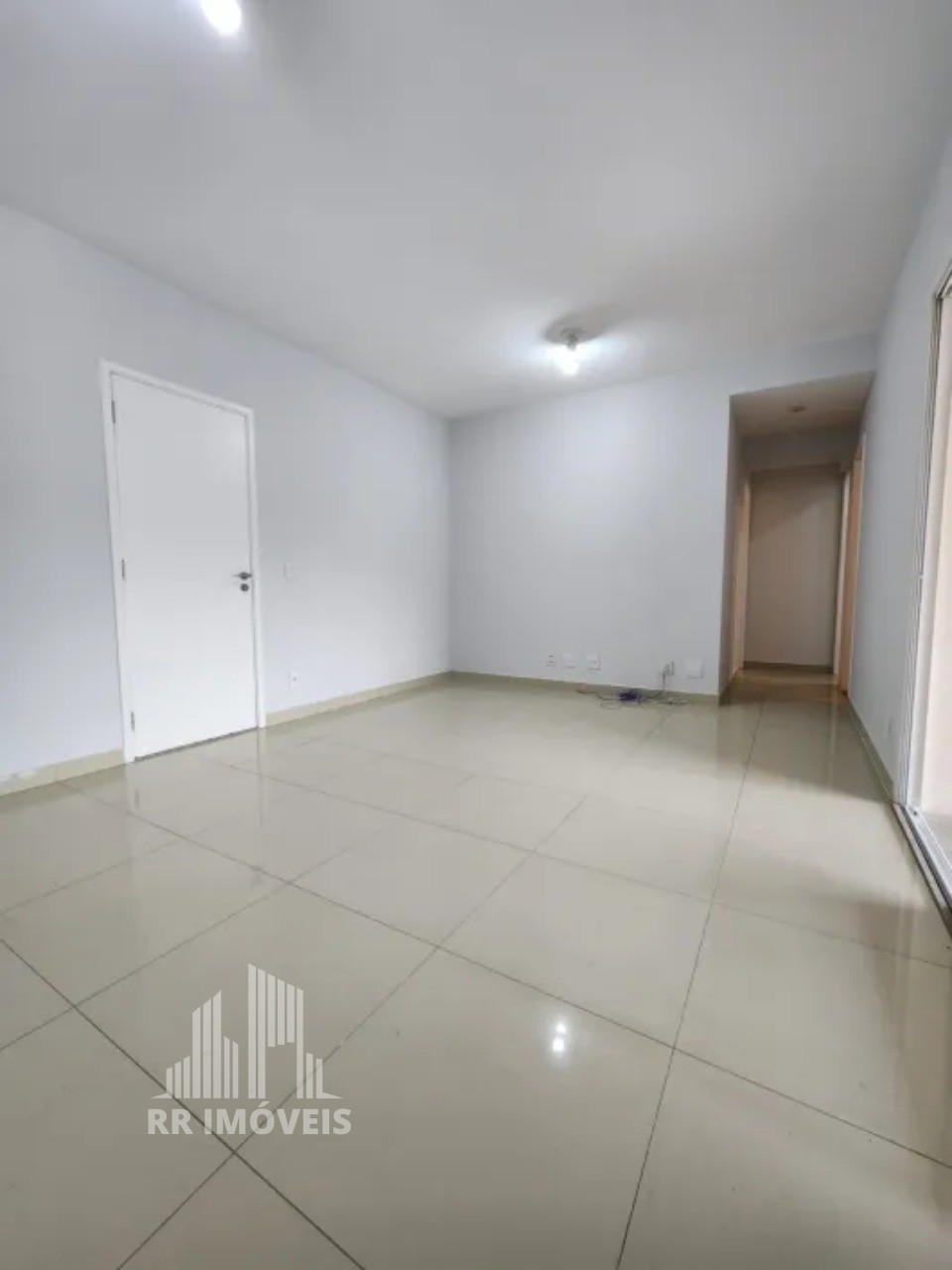 Apartamento à venda com 3 quartos, 107m² - Foto 8