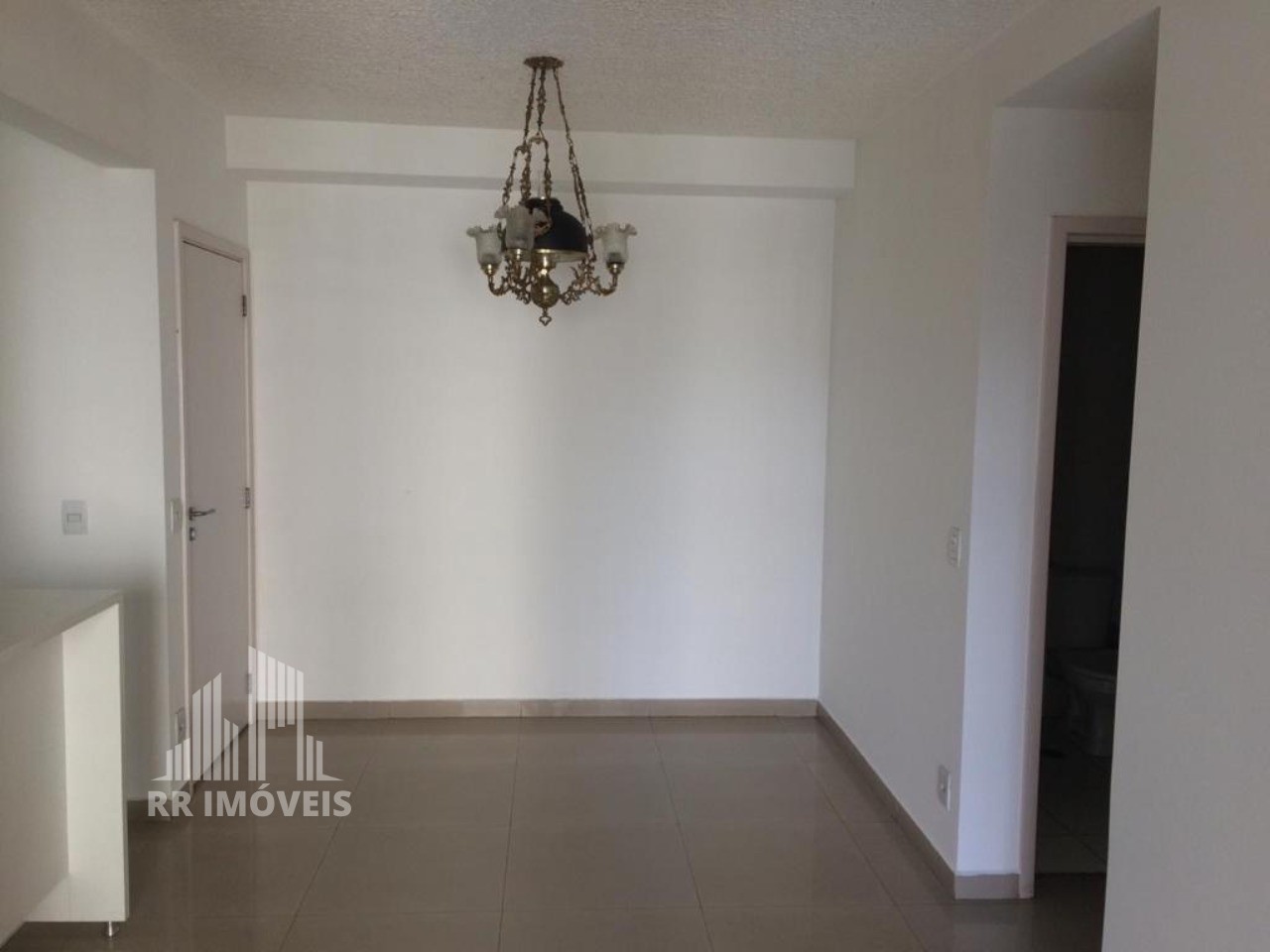 Apartamento para alugar com 2 quartos, 68m² - Foto 2