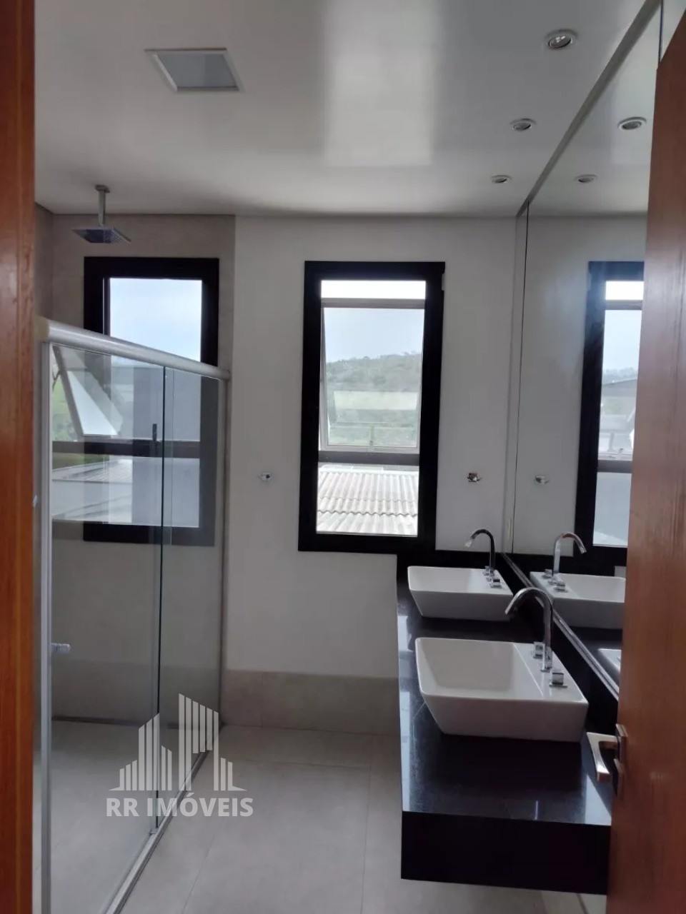 Casa à venda com 5 quartos, 336m² - Foto 8