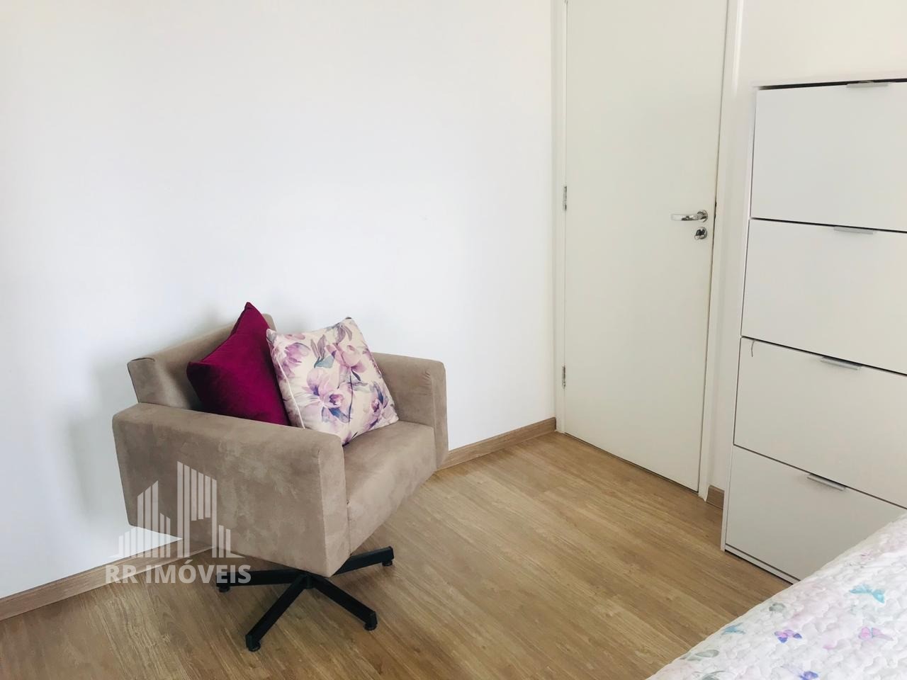 Apartamento à venda com 2 quartos, 61m² - Foto 12