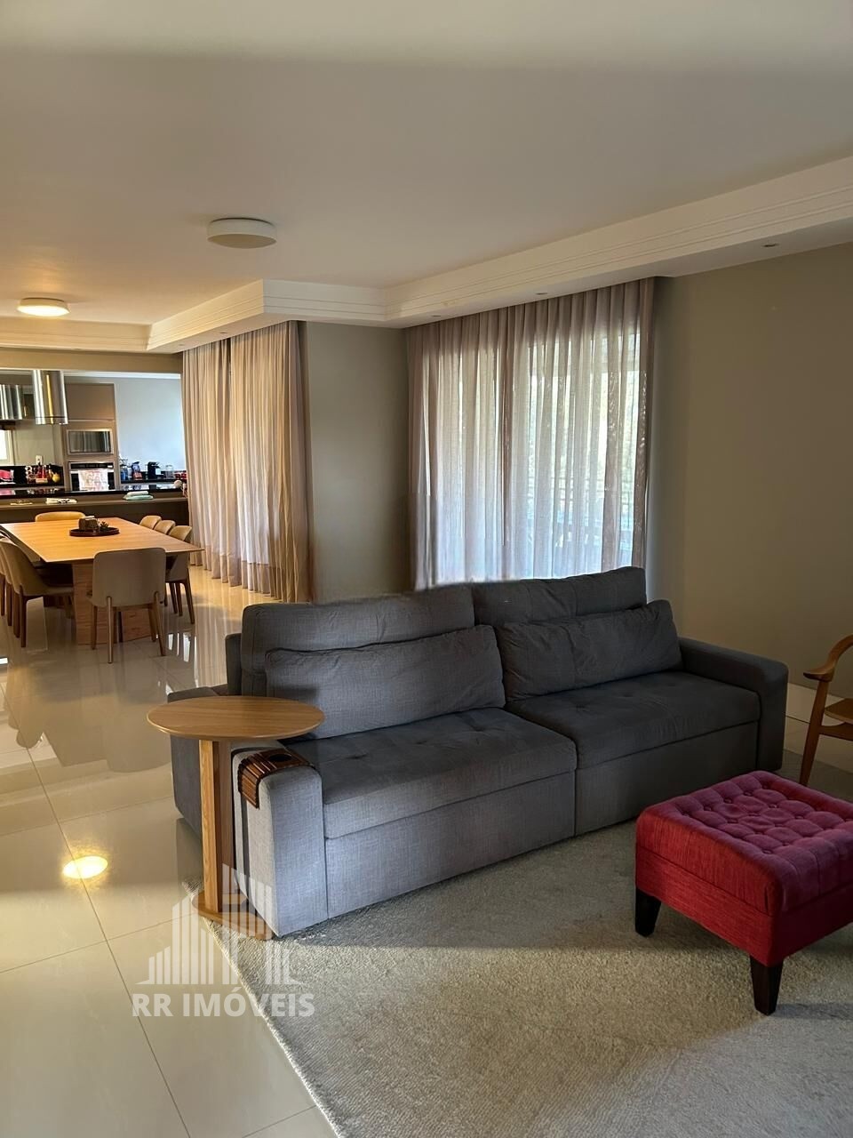 Apartamento à venda com 3 quartos, 202m² - Foto 1