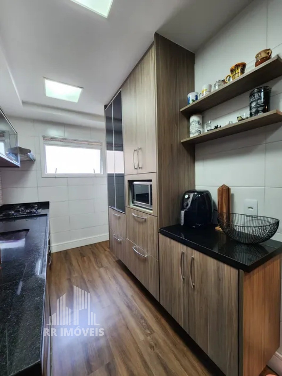 Apartamento à venda com 2 quartos, 107m² - Foto 4