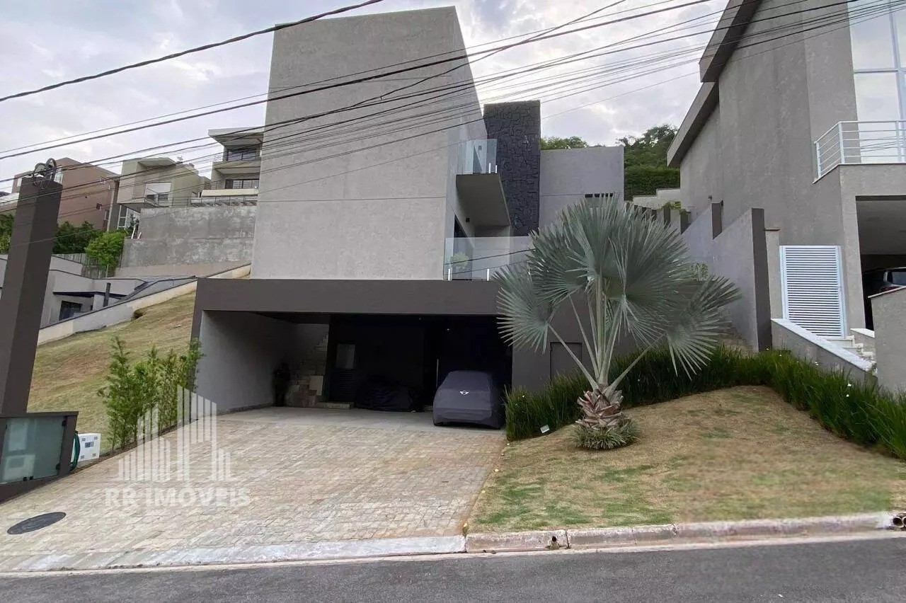 Casa à venda com 4 quartos, 294m² - Foto 1