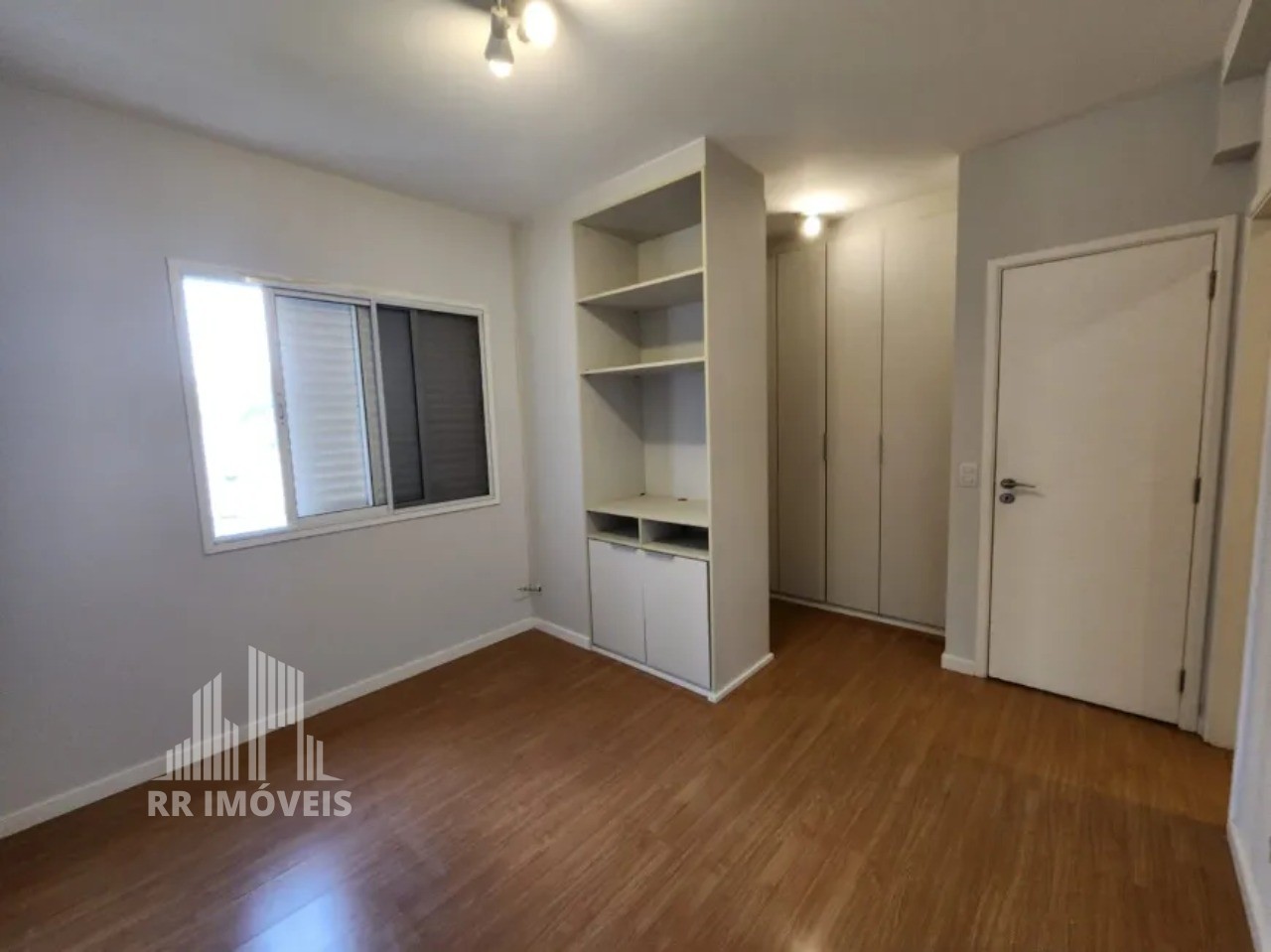 Apartamento à venda com 3 quartos, 107m² - Foto 10