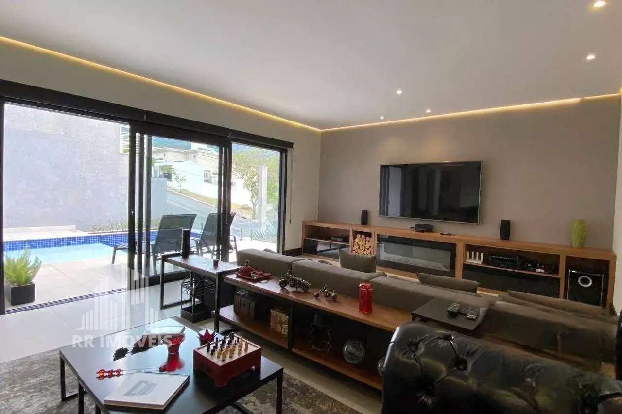 Casa à venda com 4 quartos, 294m² - Foto 2