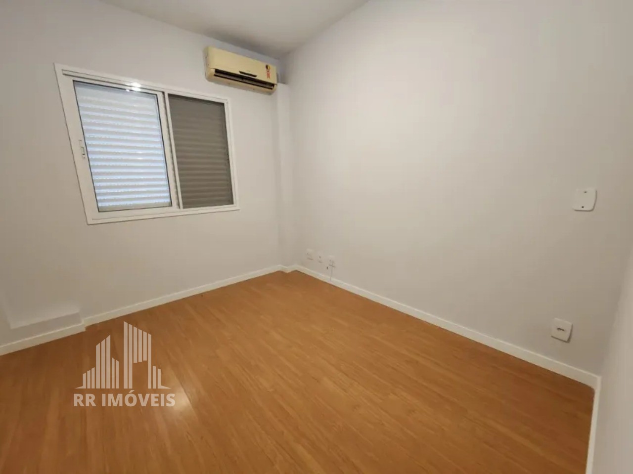 Apartamento à venda com 3 quartos, 107m² - Foto 13