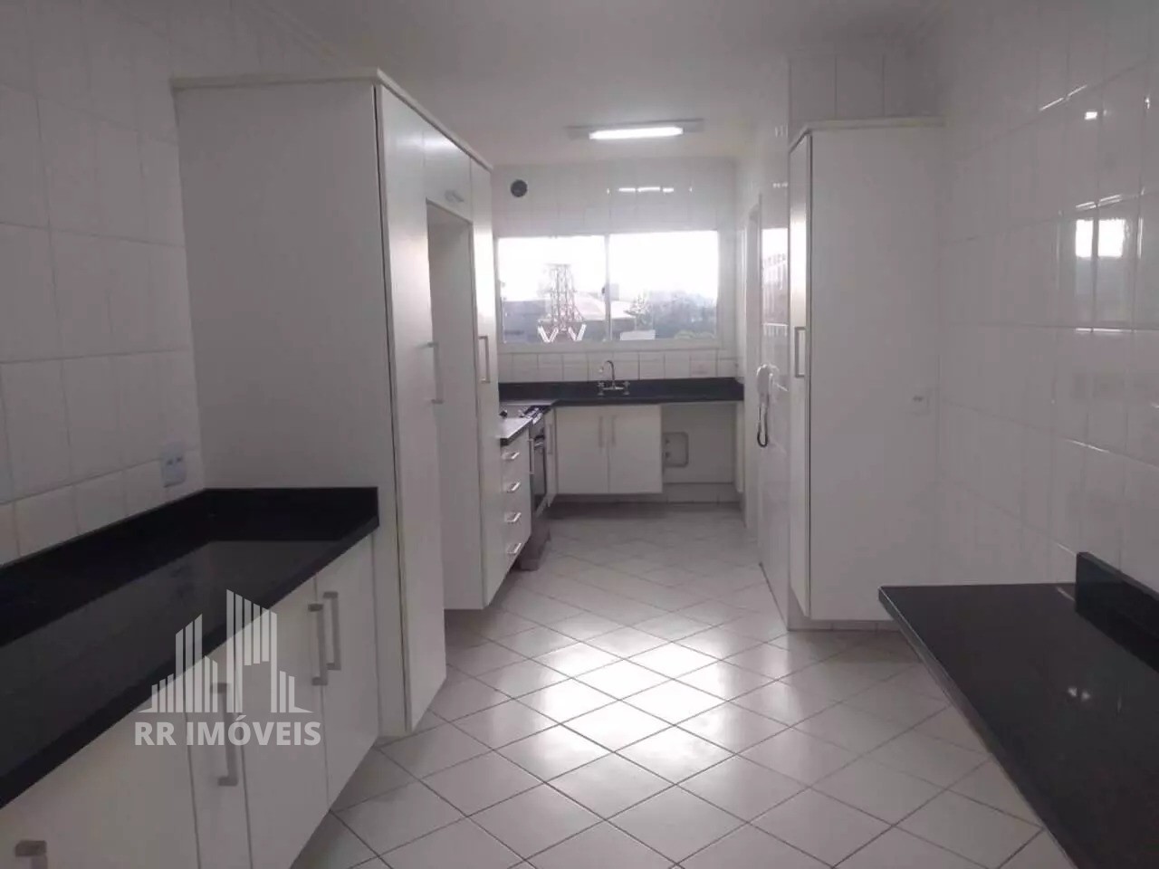 Apartamento à venda com 3 quartos, 170m² - Foto 8