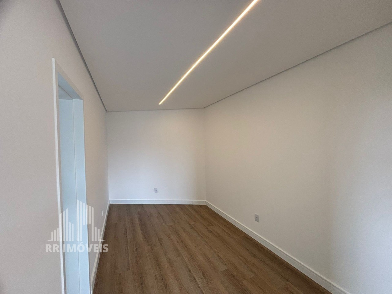 Casa à venda com 4 quartos, 328m² - Foto 13