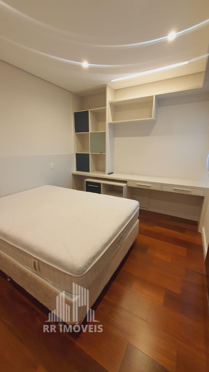 Apartamento para alugar com 3 quartos, 243m² - Foto 34