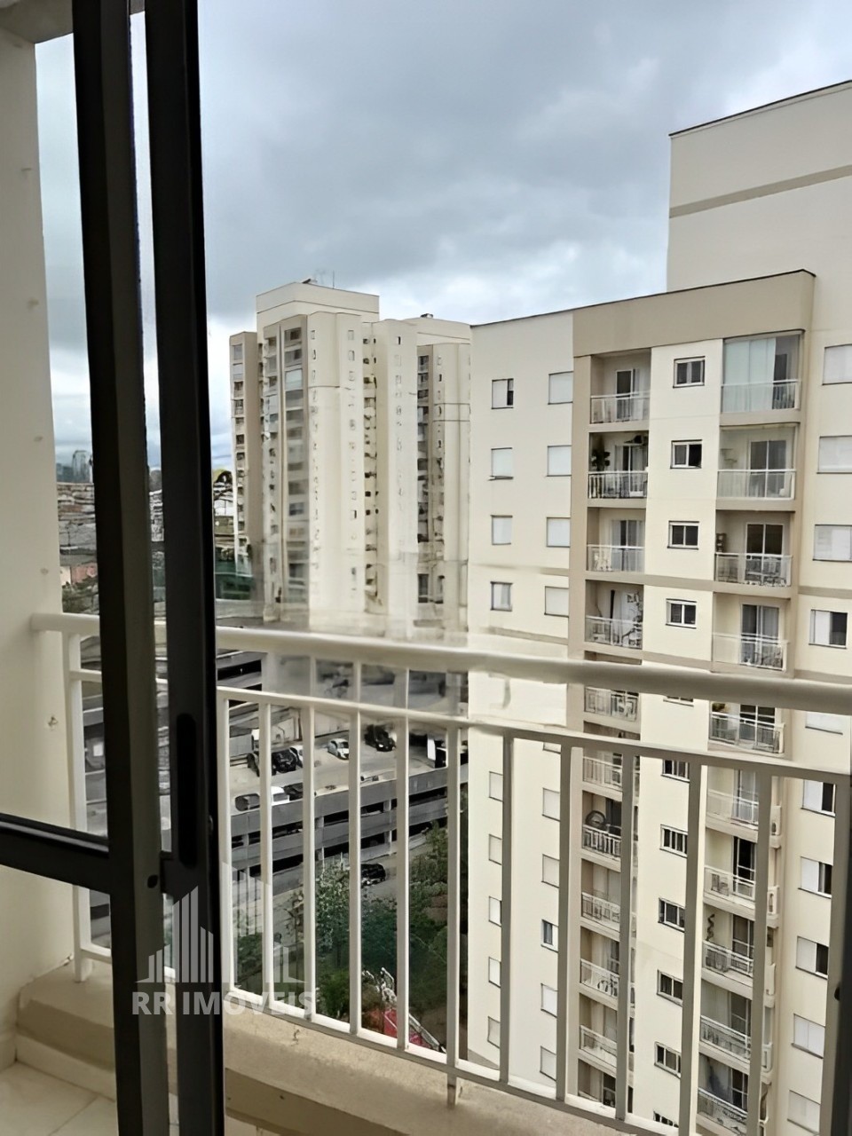 Apartamento à venda com 2 quartos, 61m² - Foto 4