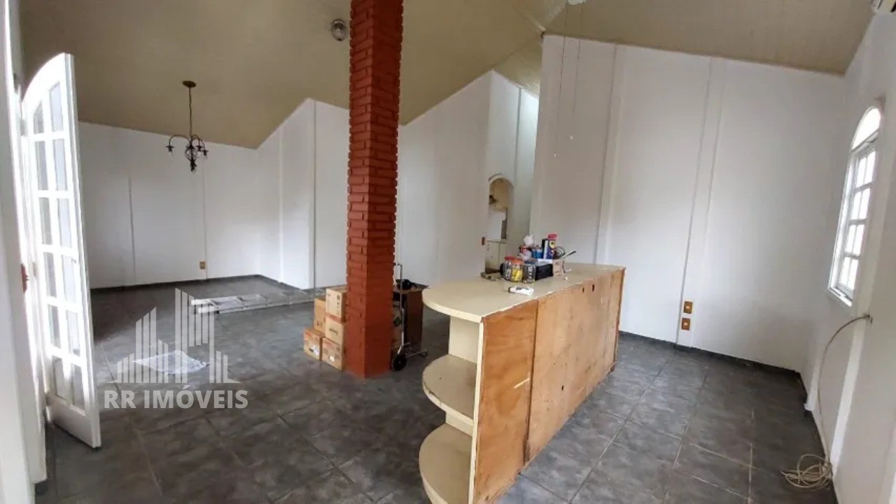 Casa à venda com 3 quartos, 230m² - Foto 7