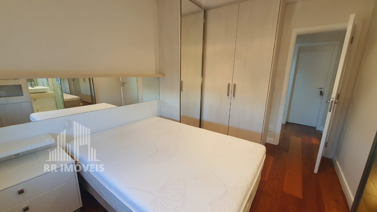 Apartamento para alugar com 3 quartos, 243m² - Foto 30