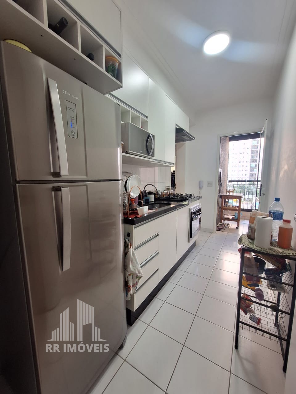 Apartamento à venda com 2 quartos, 76m² - Foto 4