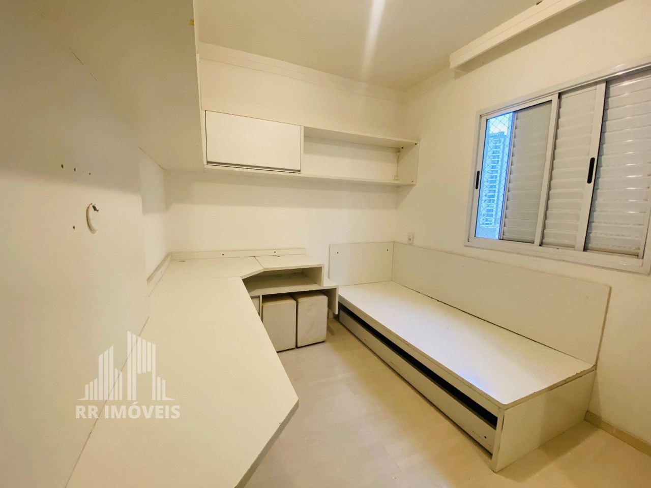 Apartamento à venda com 3 quartos, 80m² - Foto 19