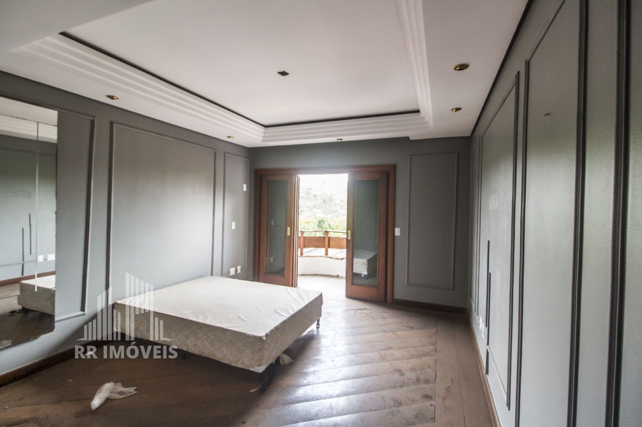 Casa à venda com 4 quartos, 635m² - Foto 17