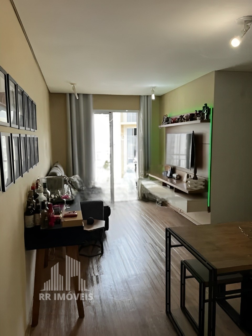 Apartamento à venda com 2 quartos, 61m² - Foto 3