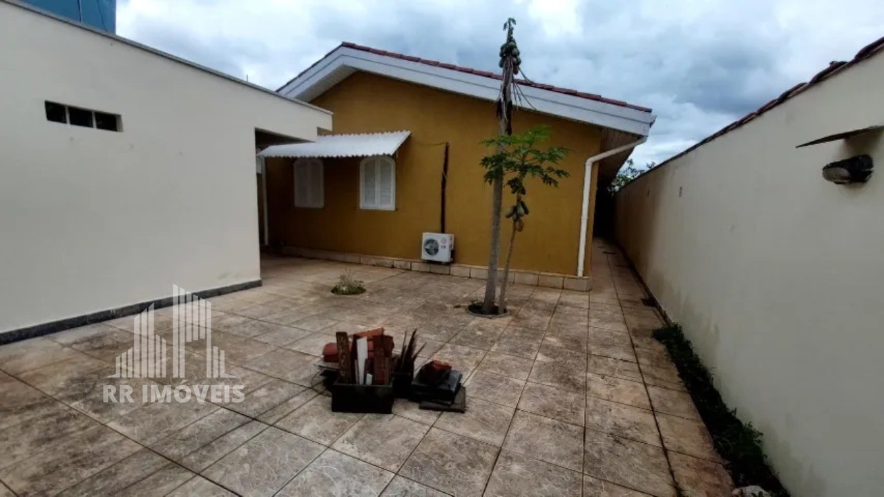 Casa à venda com 3 quartos, 230m² - Foto 18