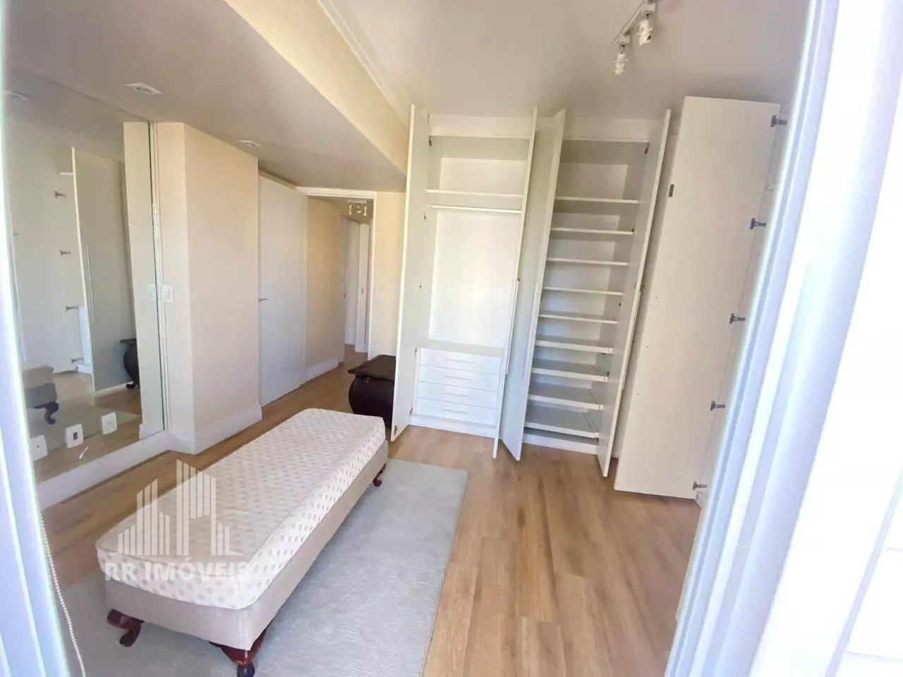 Apartamento à venda com 2 quartos, 170m² - Foto 13