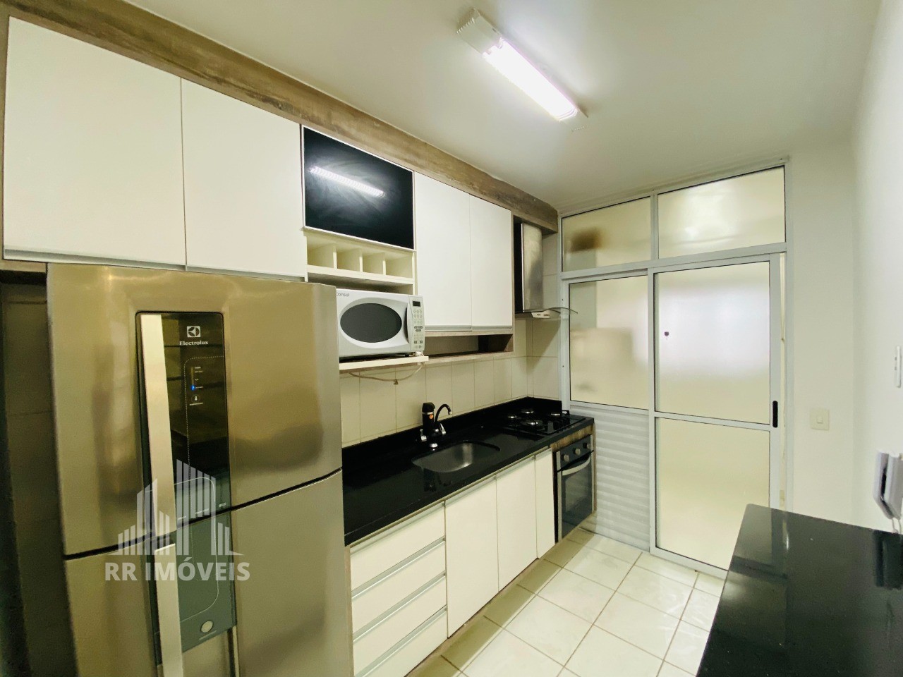 Apartamento à venda com 3 quartos, 80m² - Foto 4