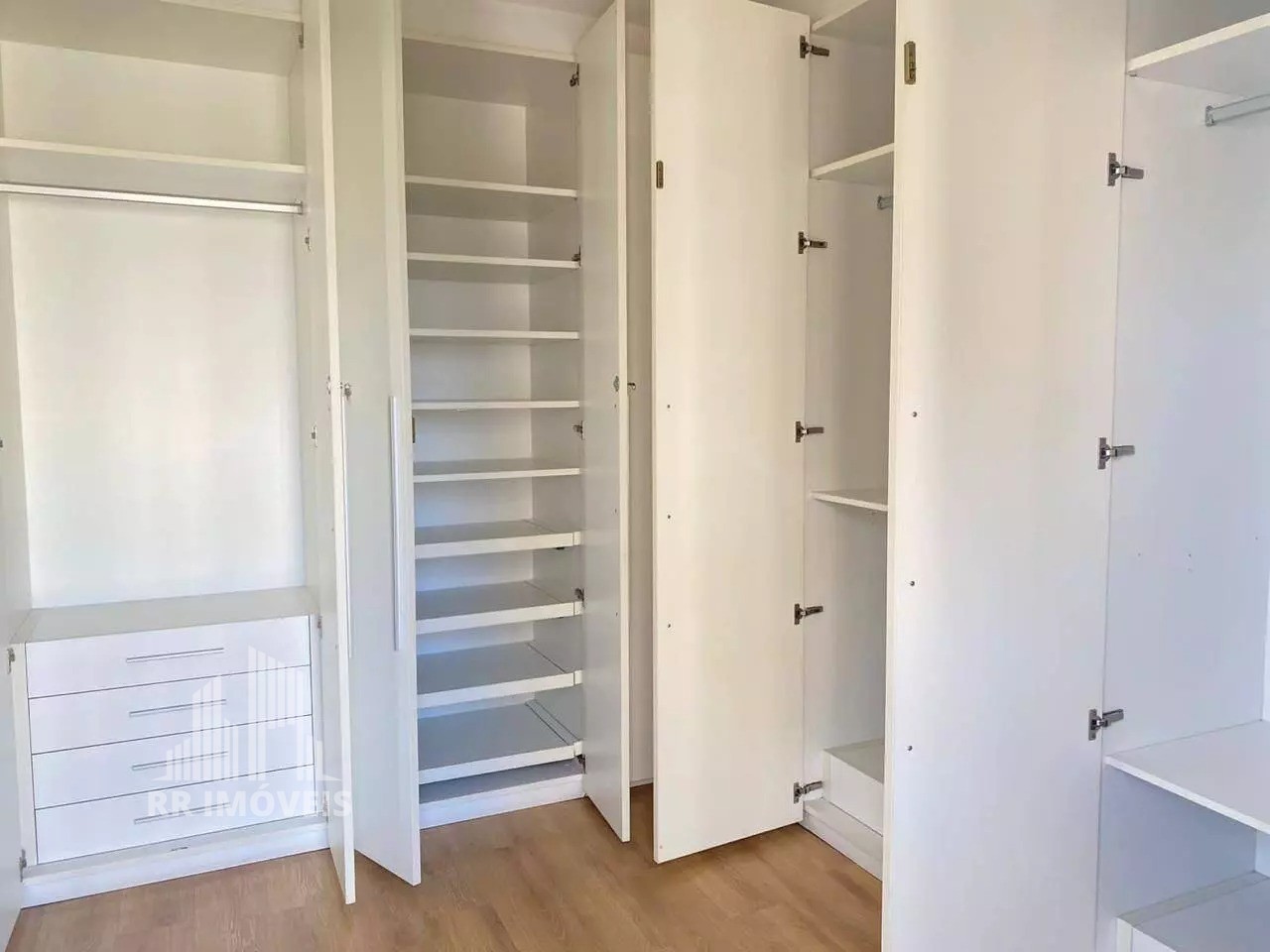 Apartamento à venda com 2 quartos, 170m² - Foto 12