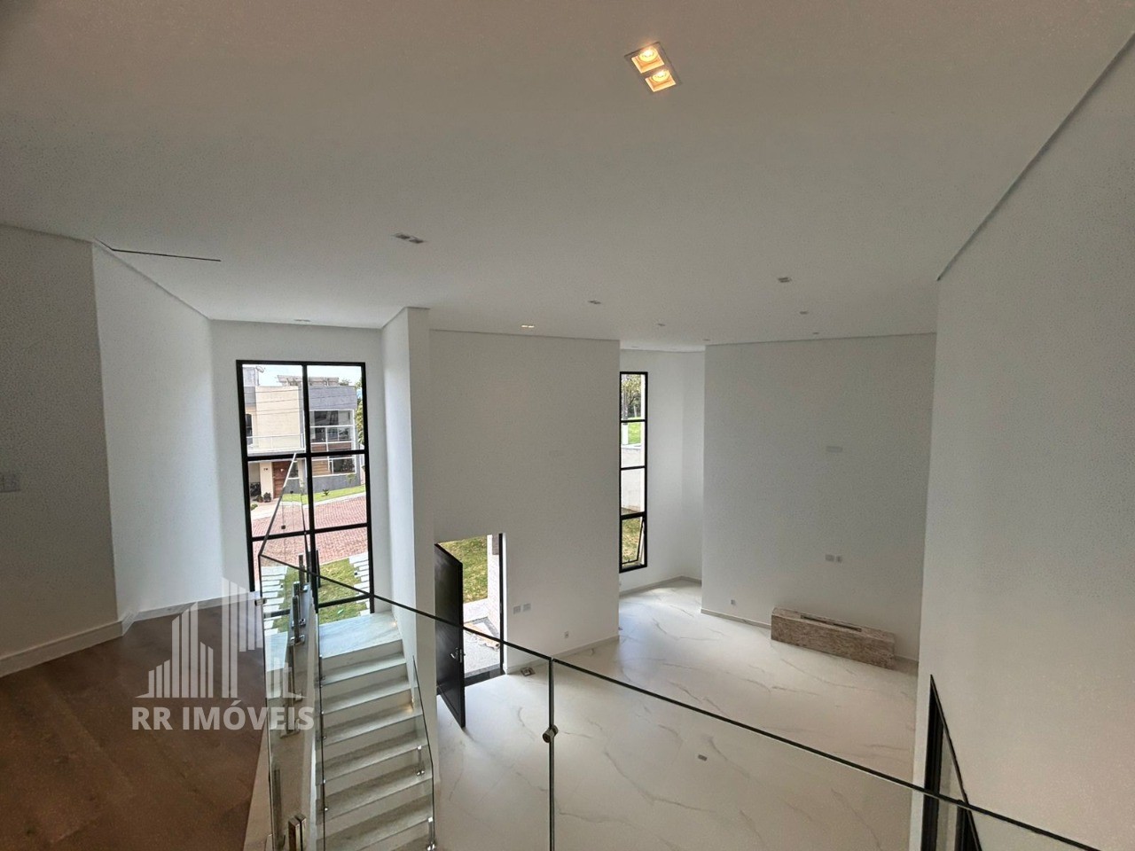 Casa à venda com 4 quartos, 328m² - Foto 10