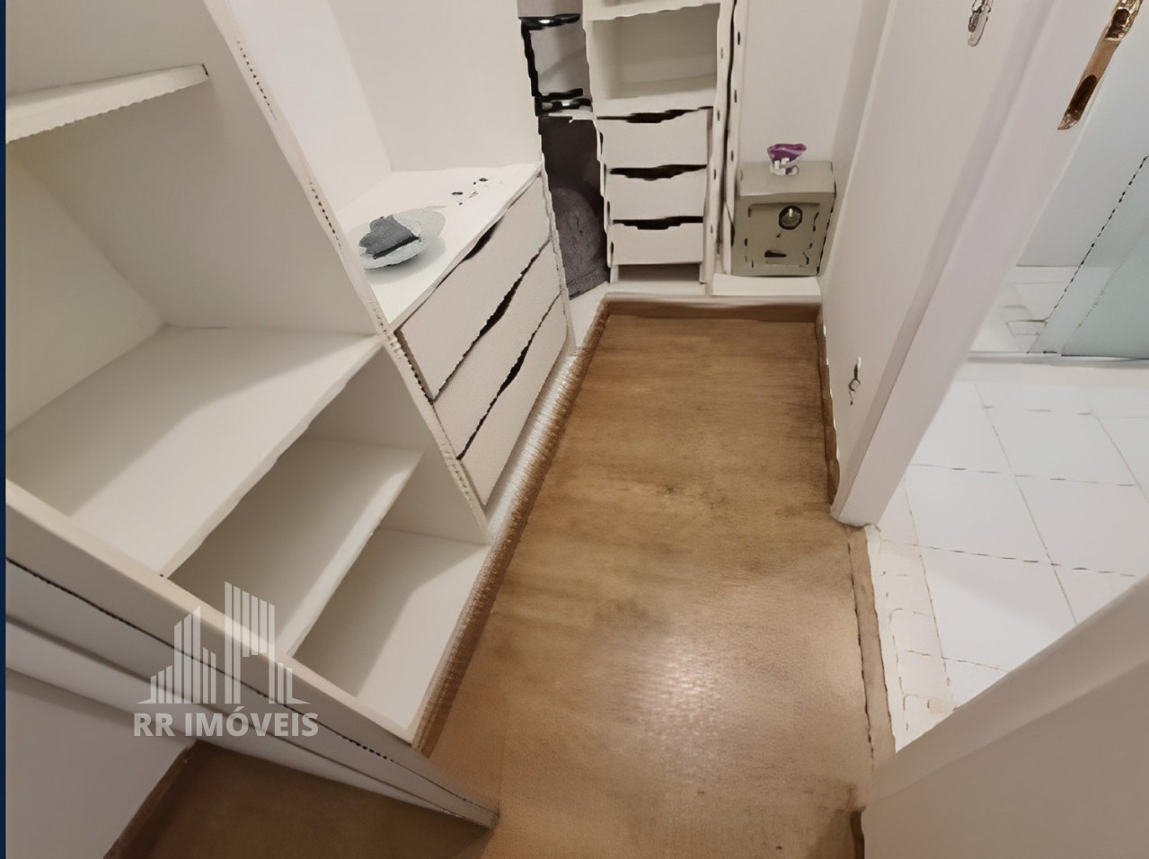 Apartamento à venda com 2 quartos, 82m² - Foto 11