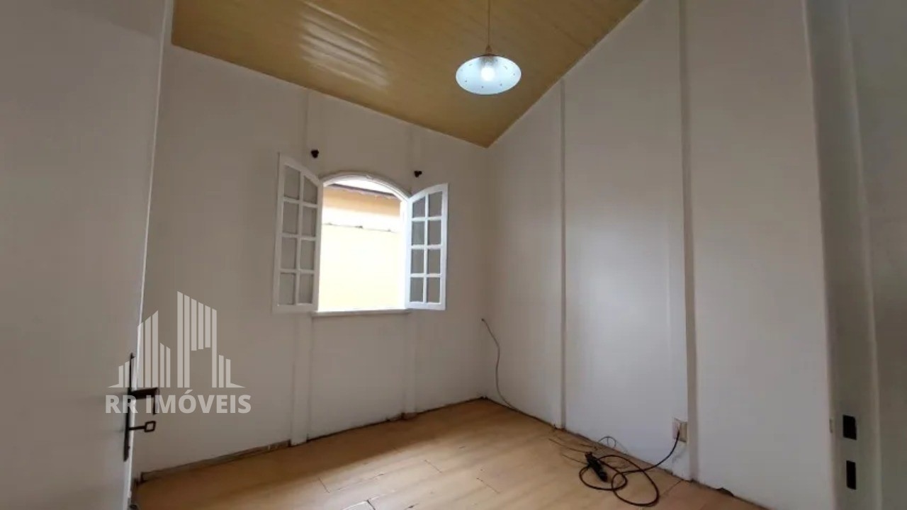 Casa à venda com 3 quartos, 230m² - Foto 13