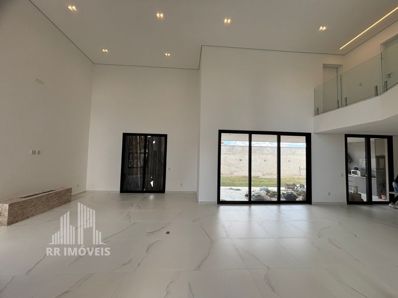 Casa à venda com 4 quartos, 328m² - Foto 7